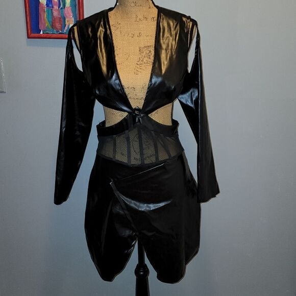 Leather like cut-out - Picture 2 of 9